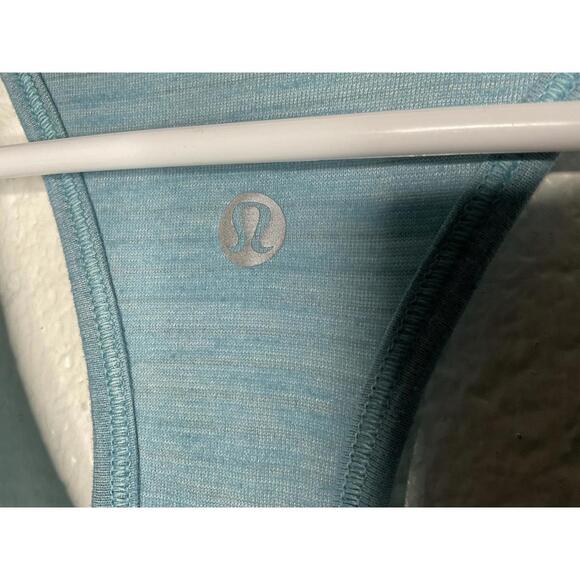 < Blue Striped Lululemon Essential Tank > - Picture 2 of 3